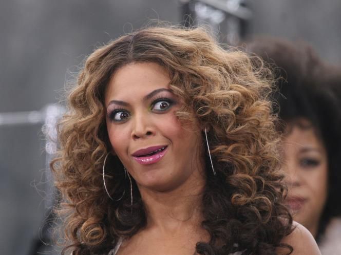 Preview for Wendy-williams-portrait-celebrity-meme-background-46e63