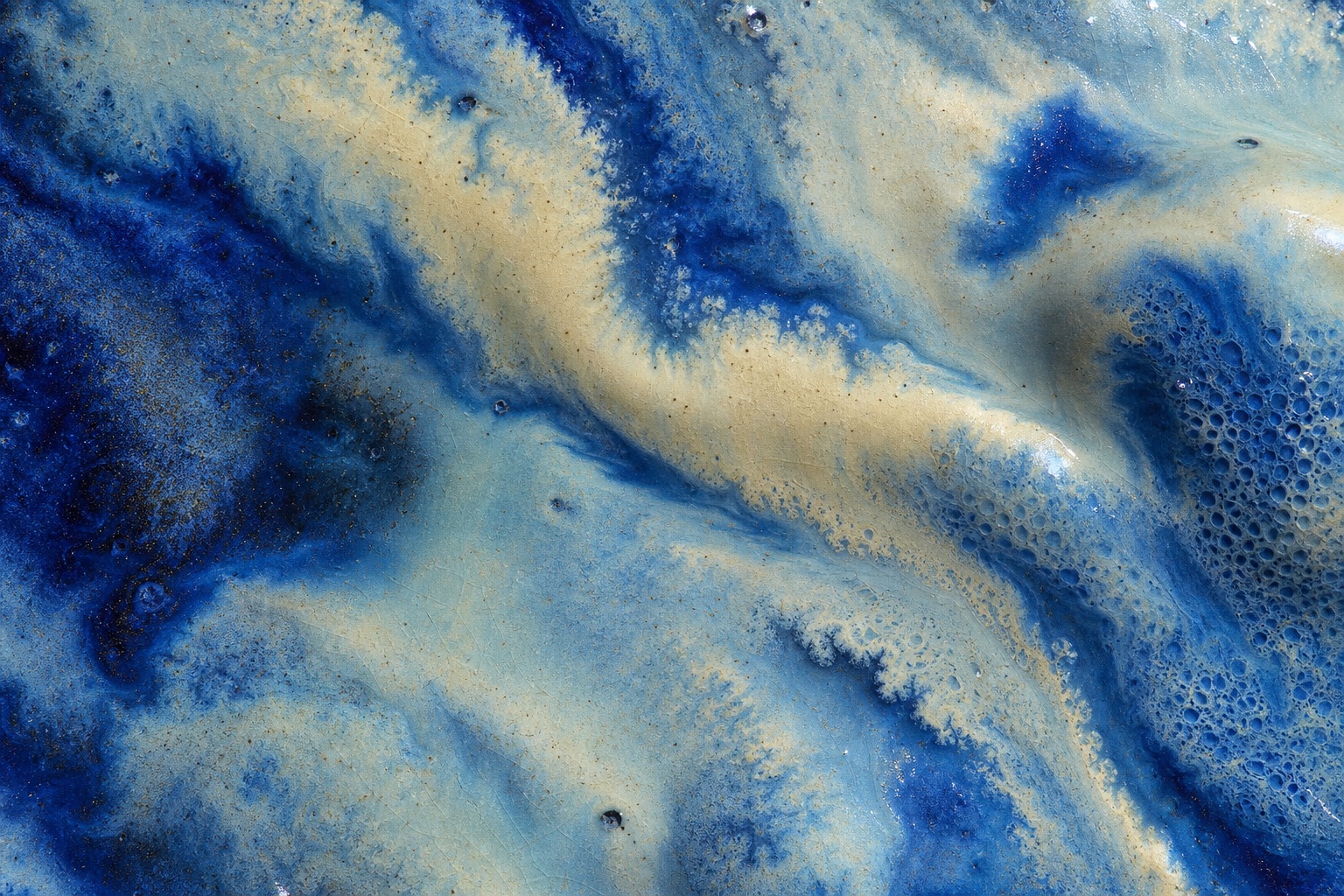 Preview for Cobalt Cream Reactive Glaze Background