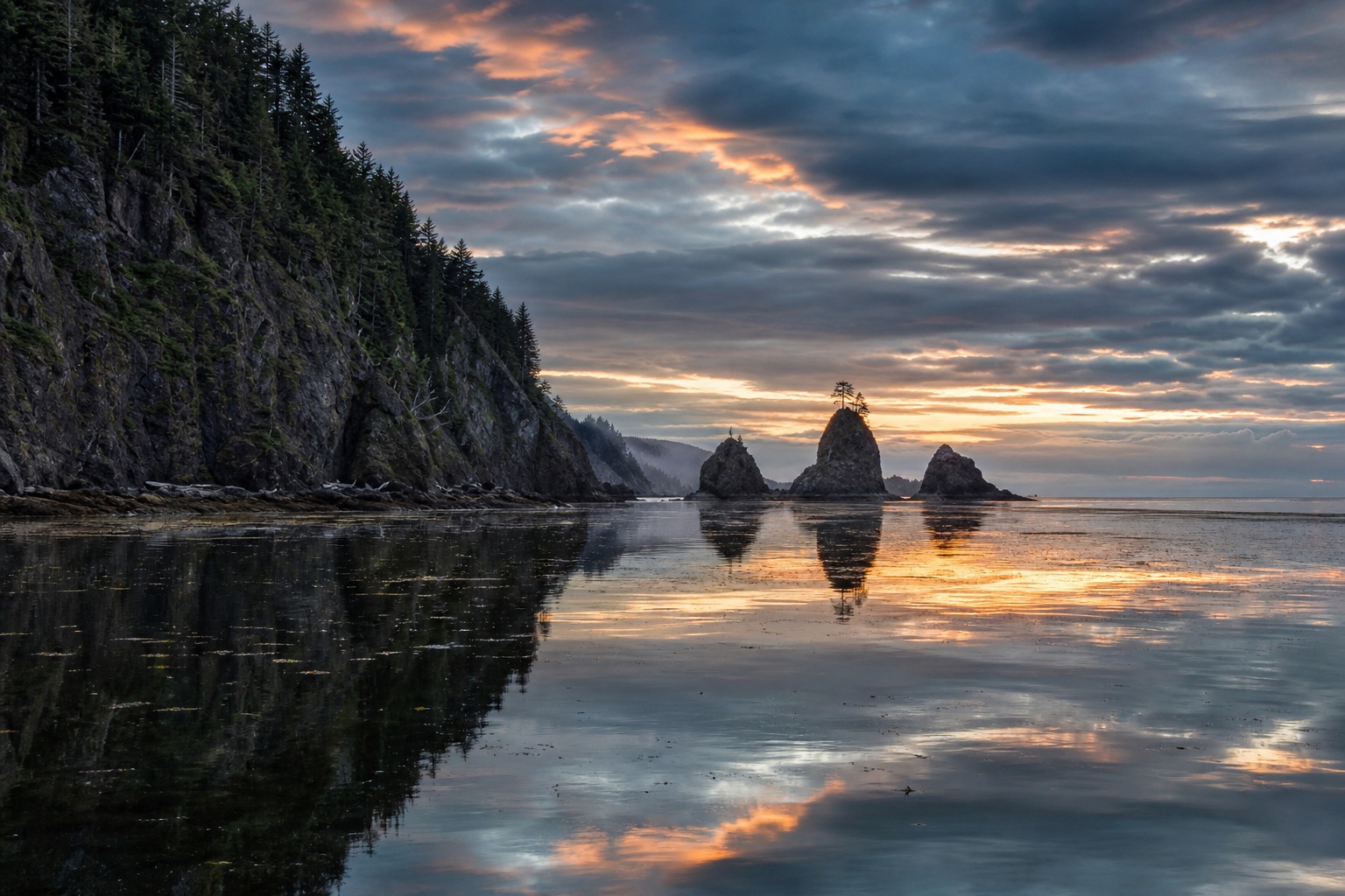 Preview for Sea Stack Mountain Bay Background