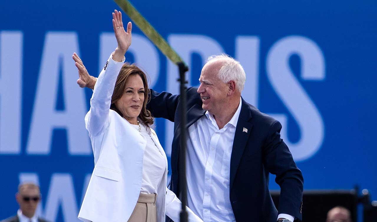 Preview for Kamala-harris-tim-walz-campaign-event-election-2024-background-64a0b