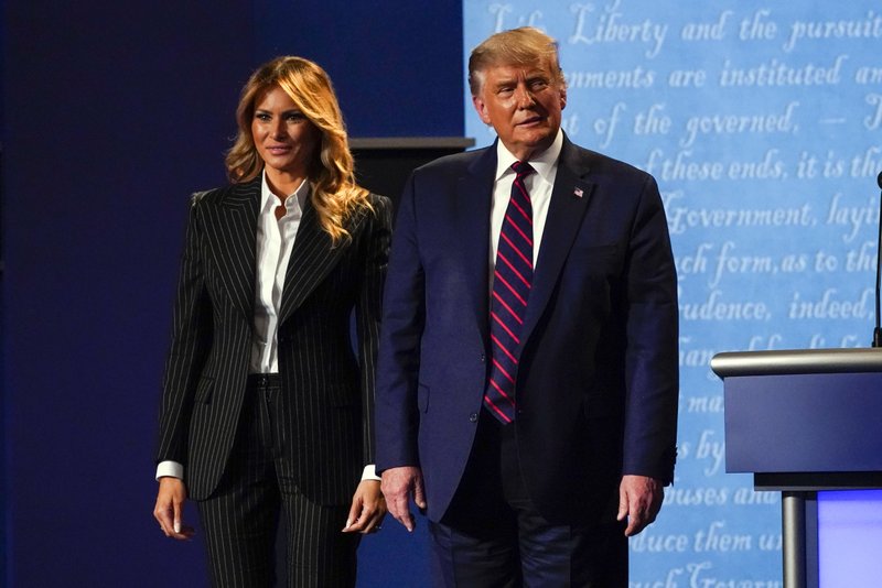 Preview for Donald-trump-melania-trump-presidential-debate-audience-backgrou-26f01