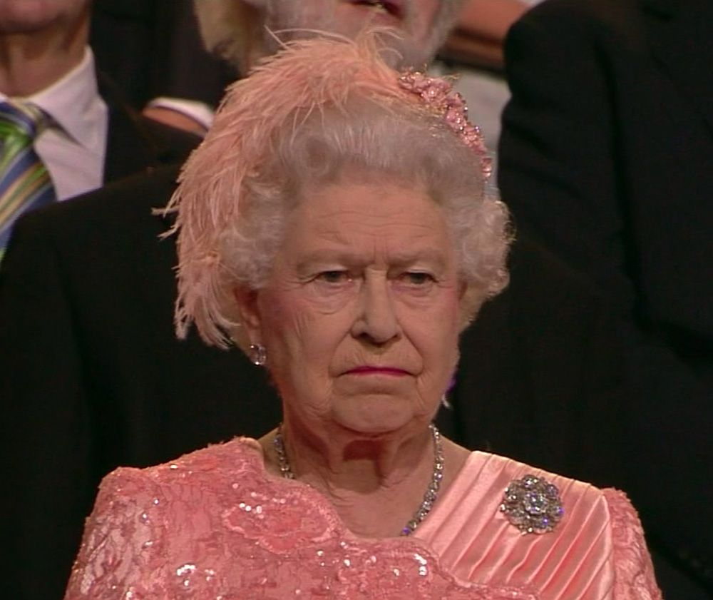 Preview for Queen-elizabeth-formal-attire-celebrity-meme-background-a0586