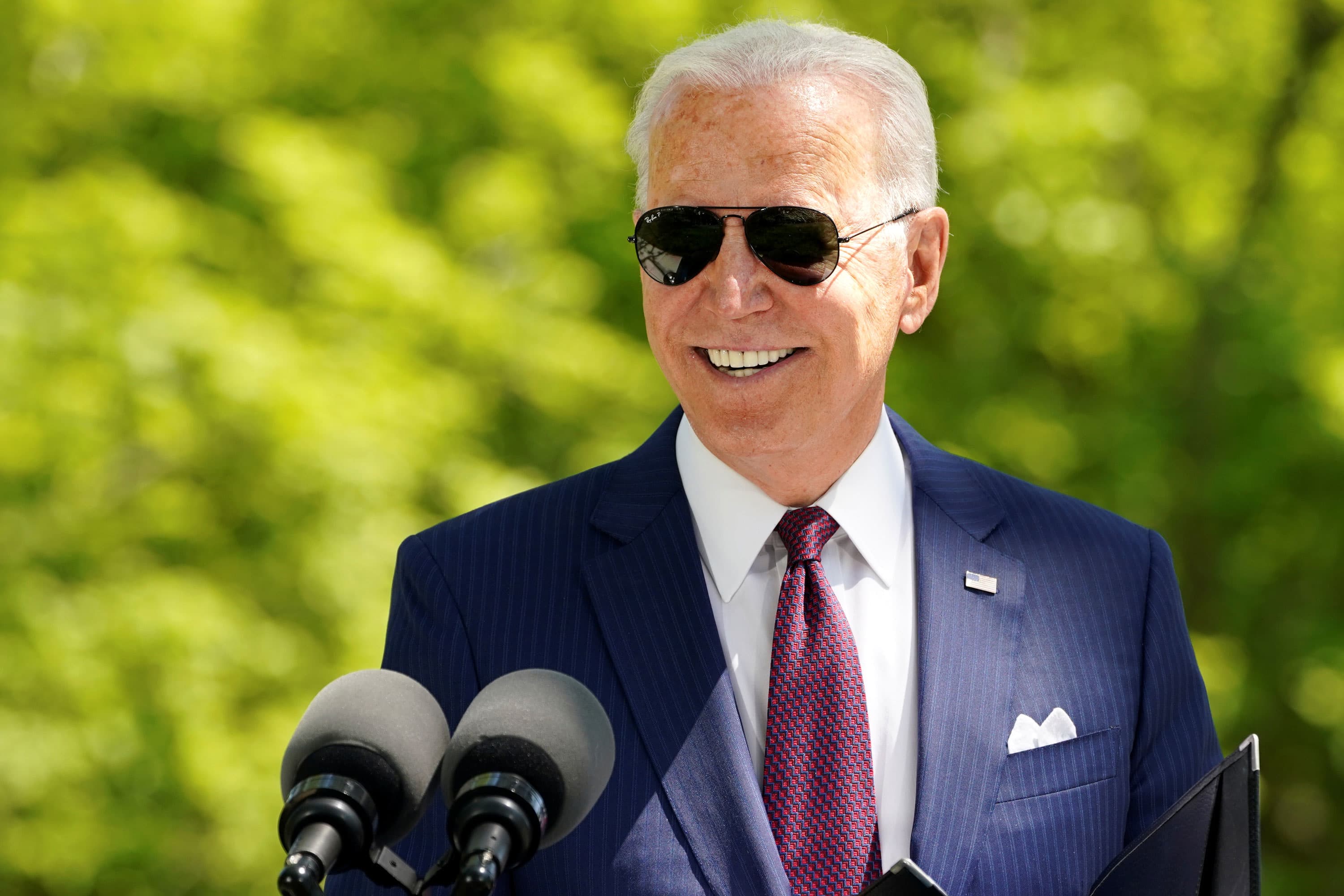 Preview for President-biden-outdoor-address-meme-background-381b4