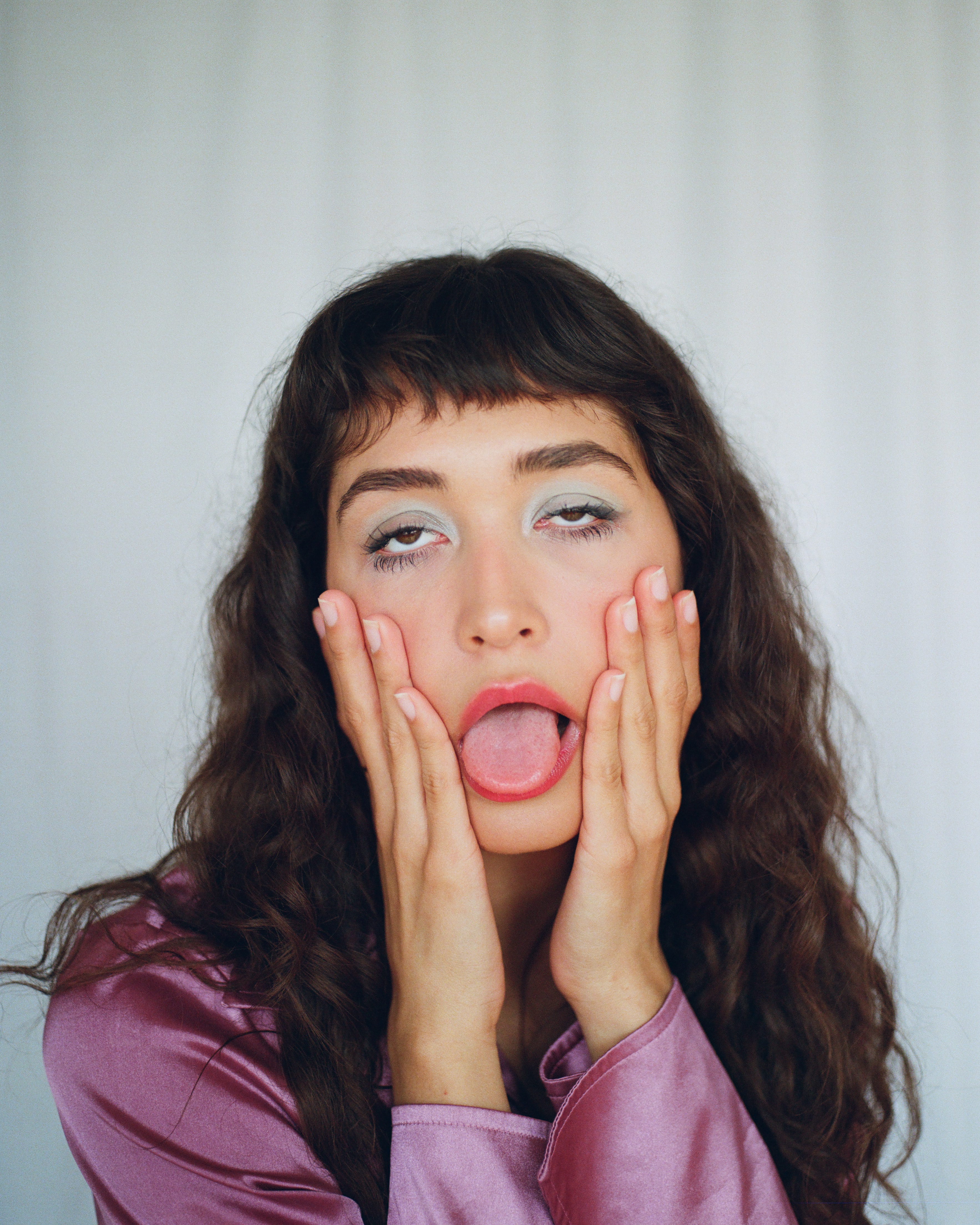 Preview for Surprised-woman-pink-lipstick-face-background-3d342