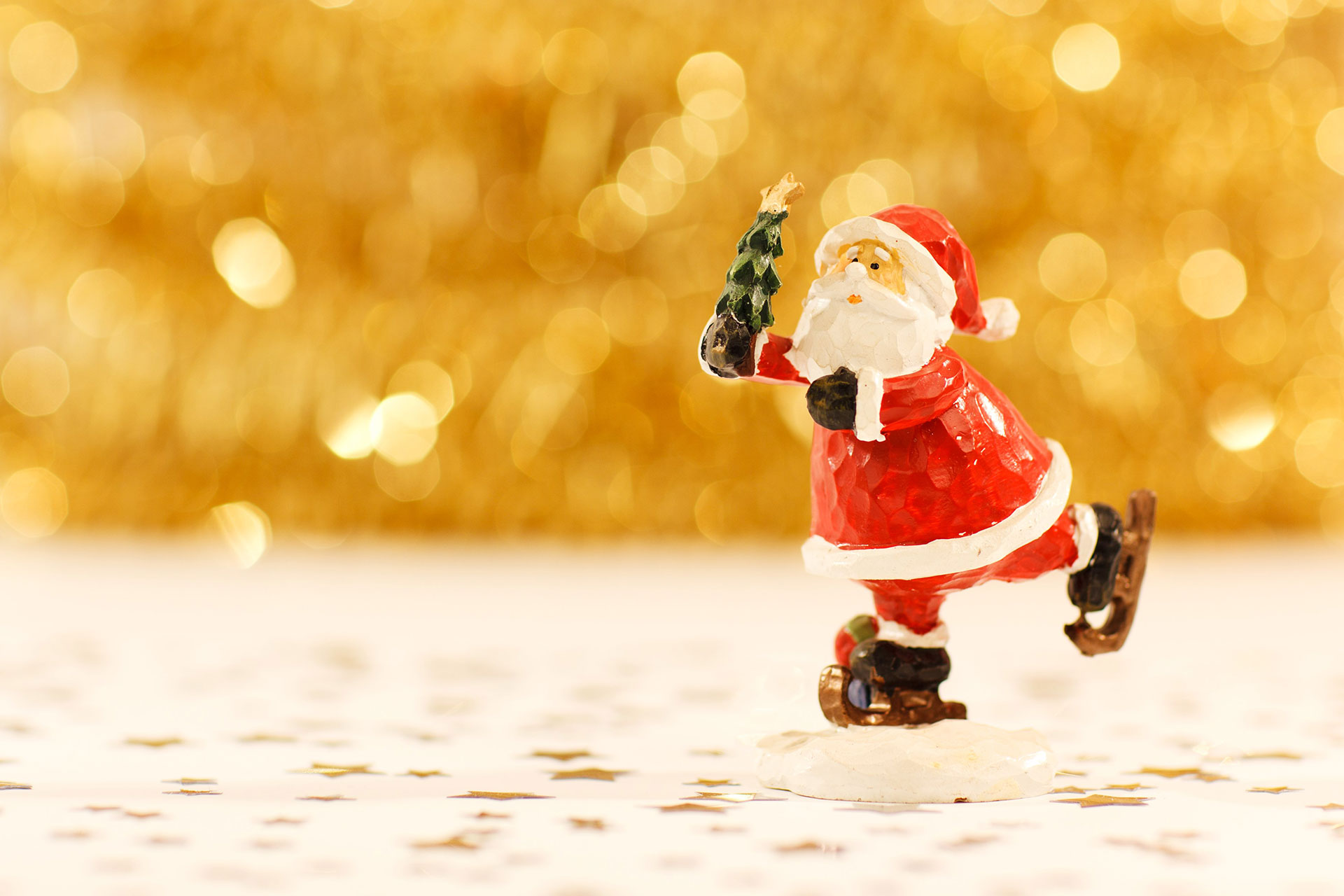 Preview for Santa-ice-skating-figurine-christmas-background-5aa9f
