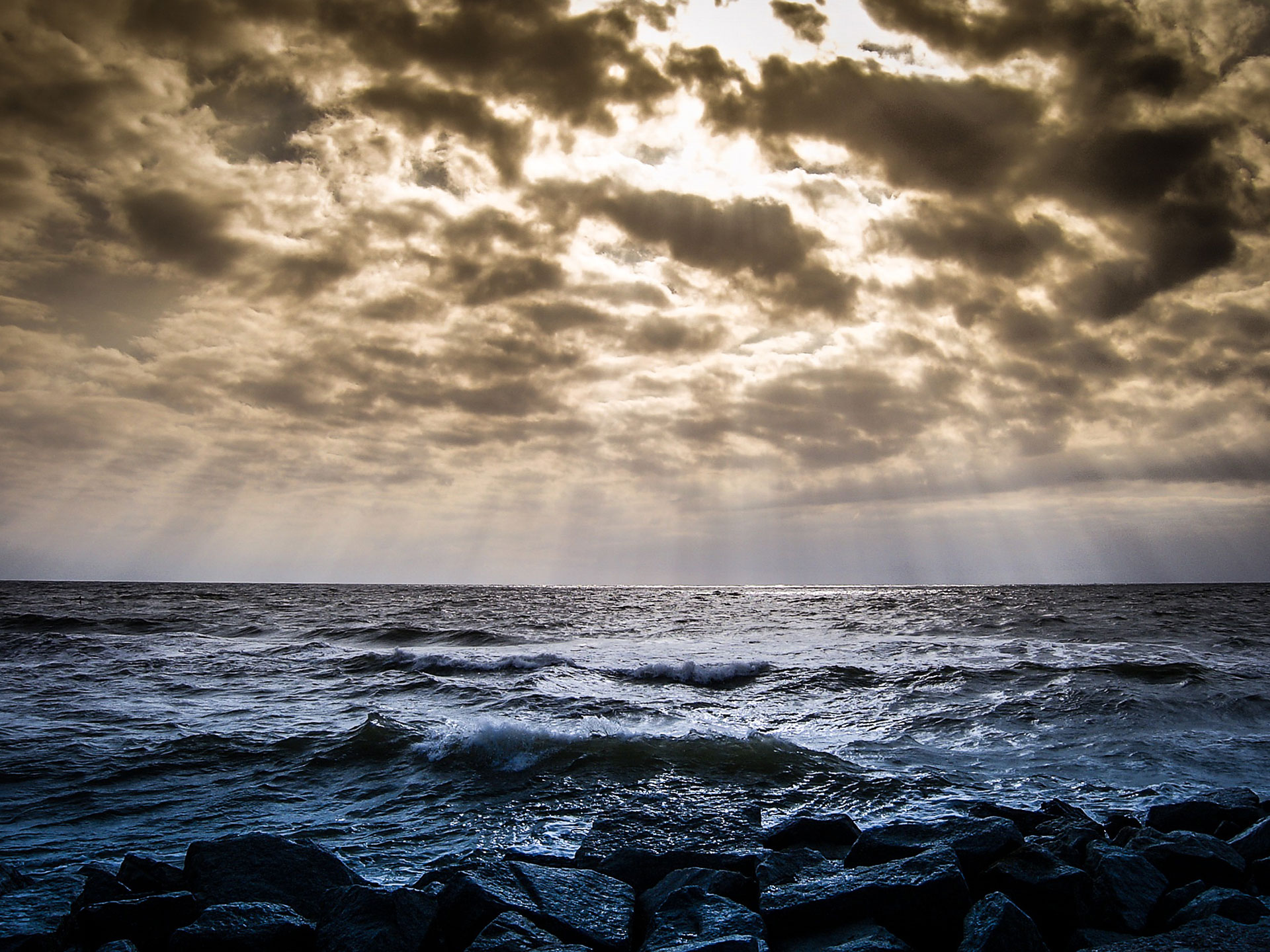 Preview for Dramatic-ocean-landscape-at-sunset-horizon-background-466e1