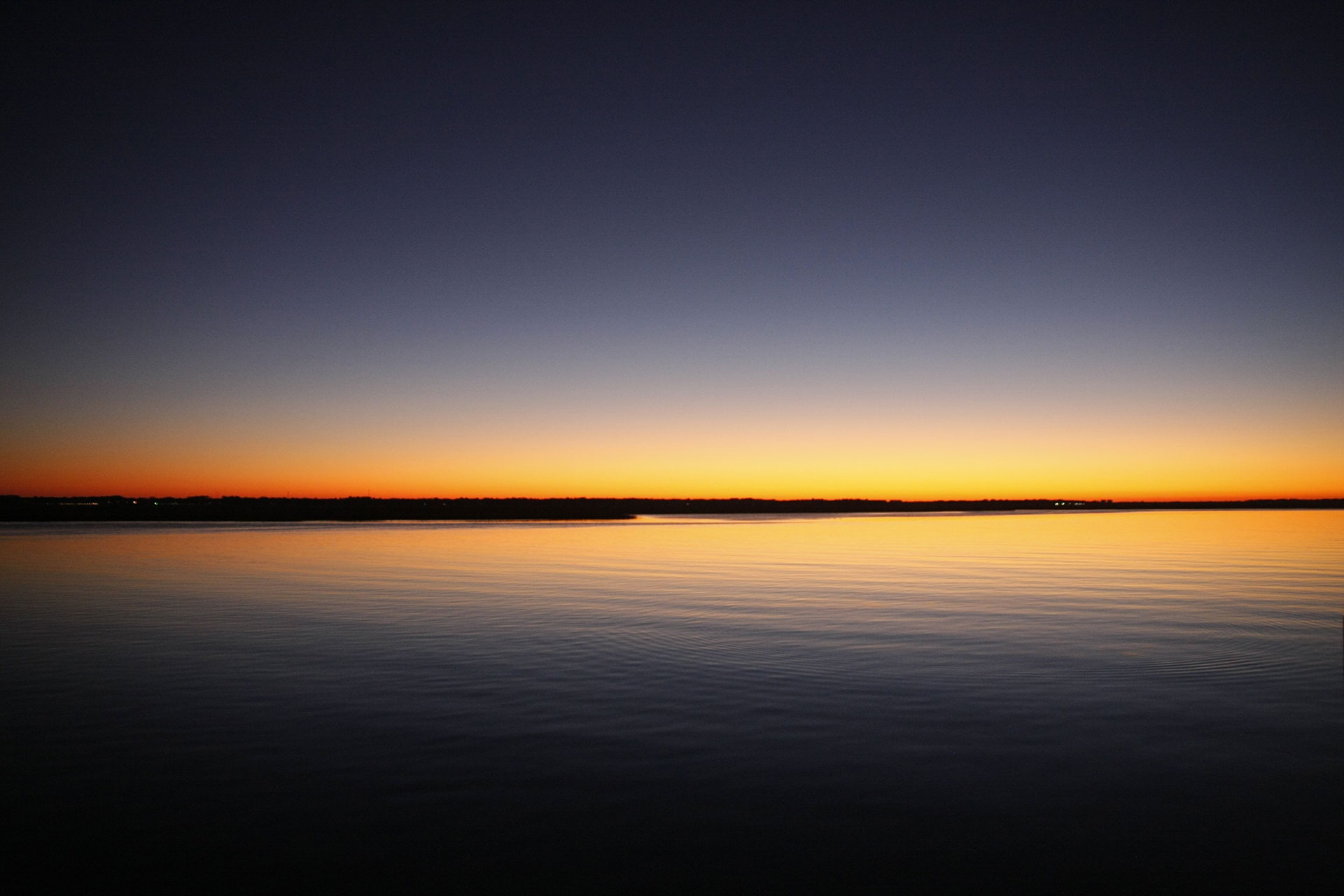 Preview for Serene-sunset-calm-waters-horizon-background-271c9