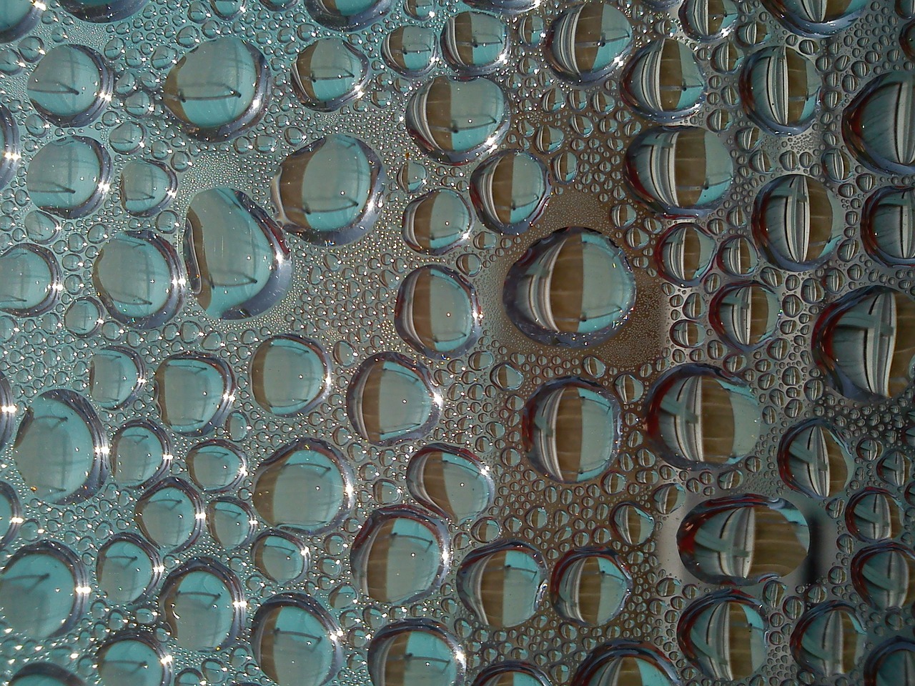 Preview for Water-droplets-on-surface-pattern-background-6b23f