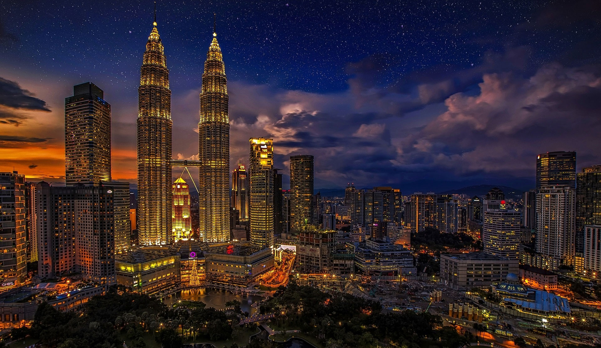 Preview for Klcc-skyline-at-dusk-building-background-a7a66