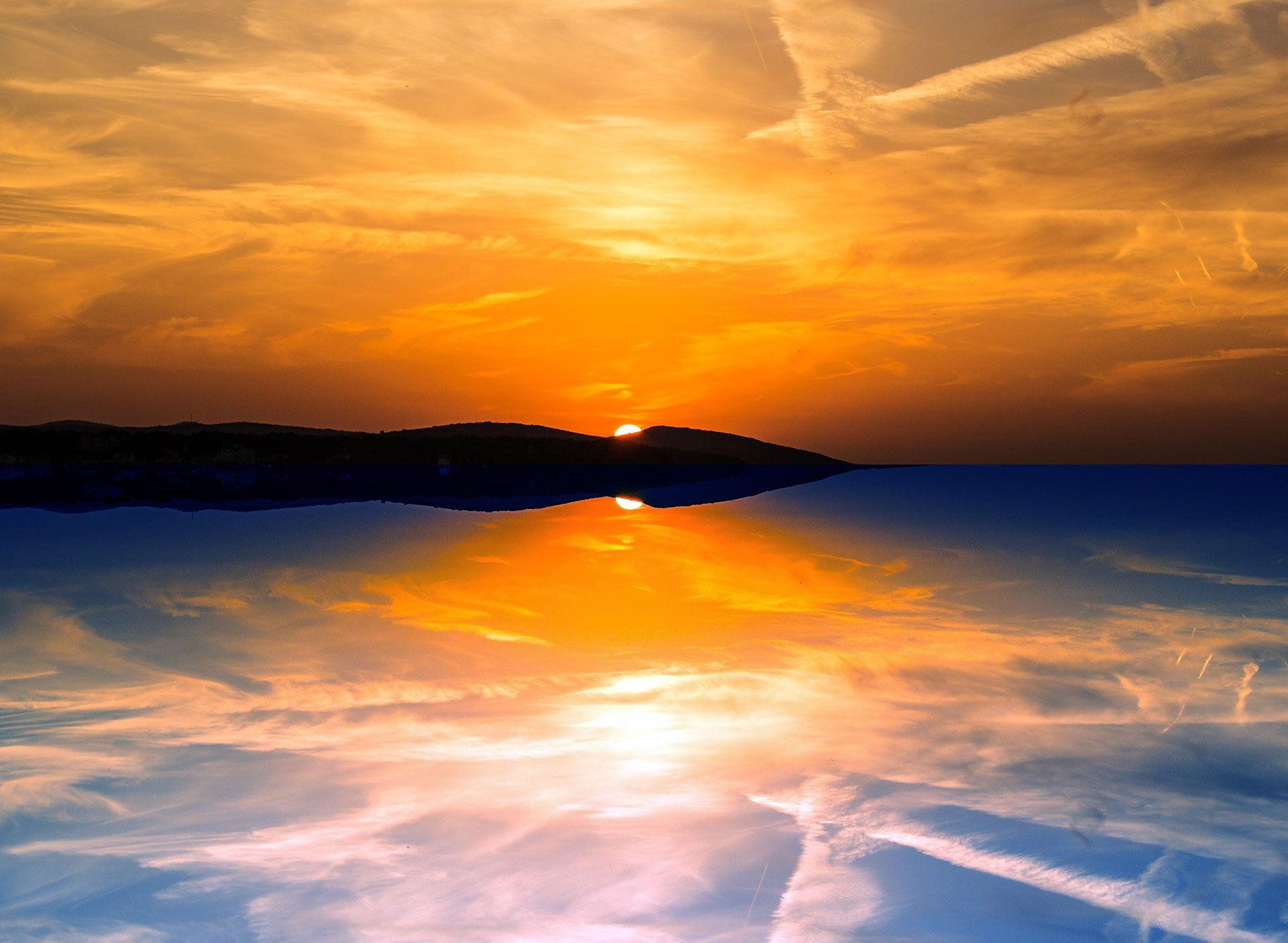 Preview for Serene-sunset-over-water-horizon-background-321a5