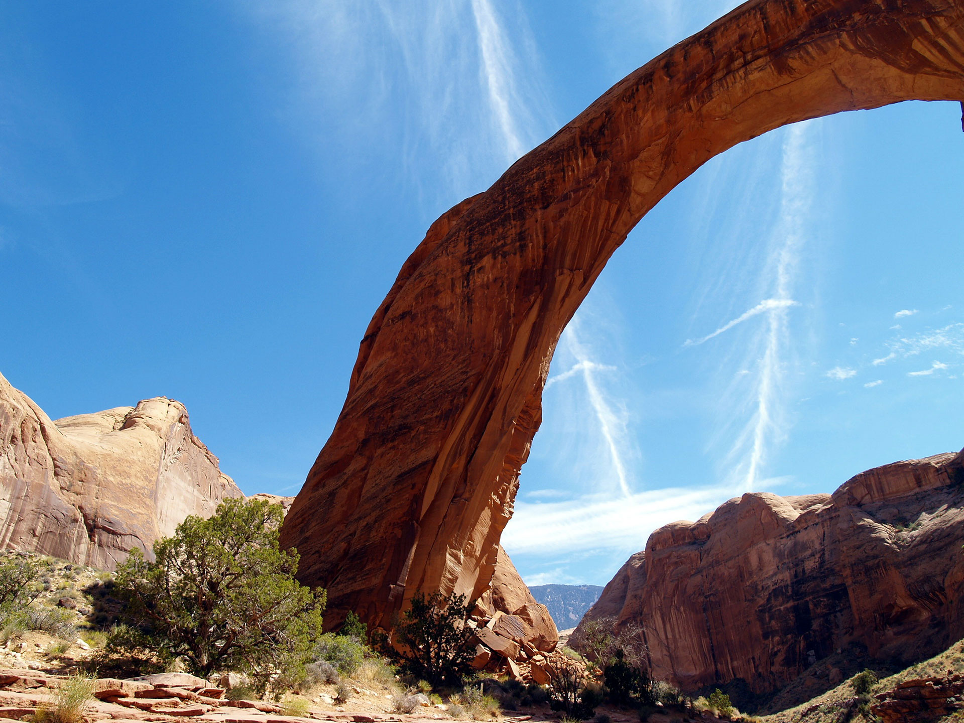 Preview for Utah-natural-arch-landscape-background-0a577