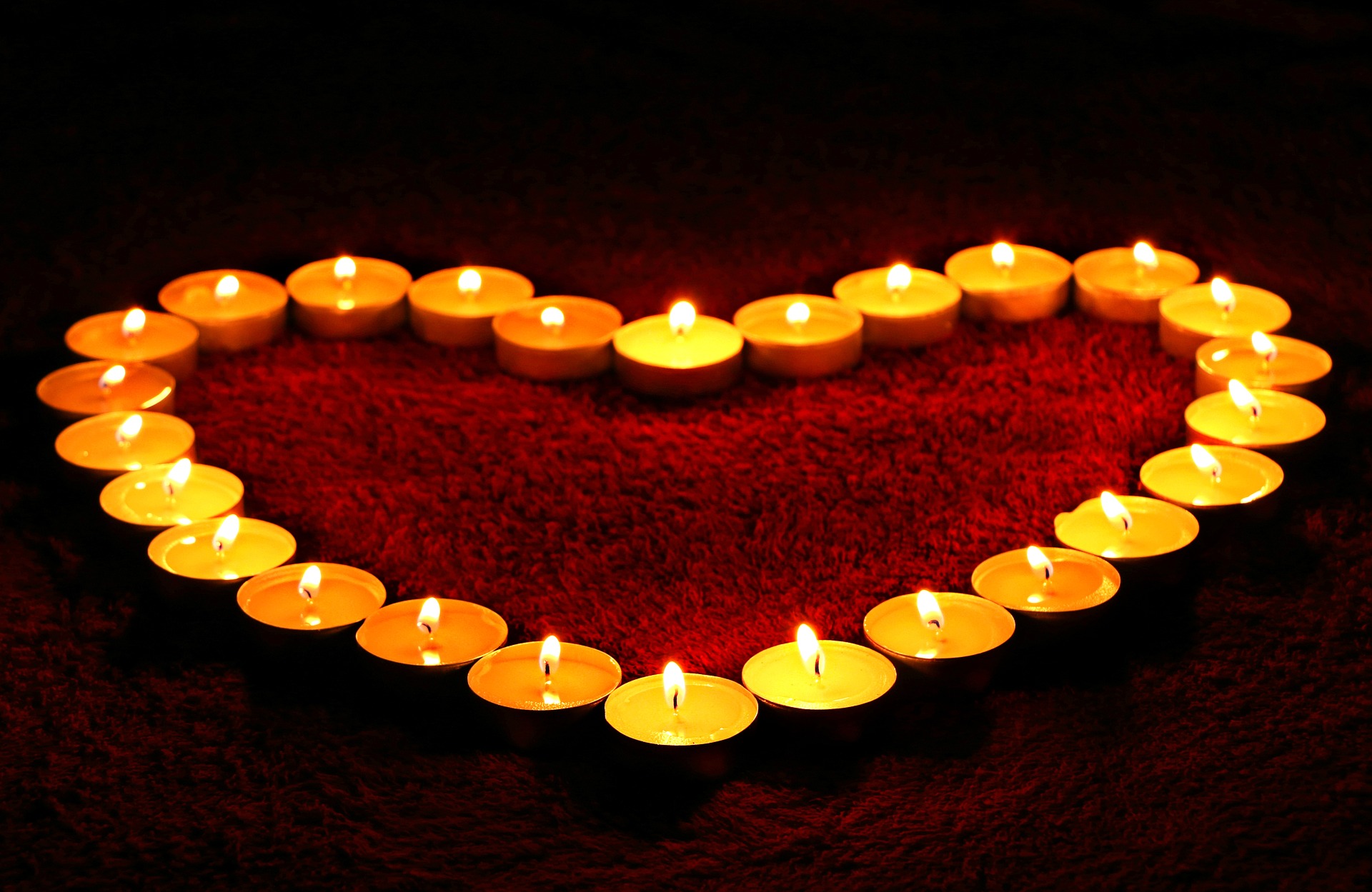 Preview for Heart-shaped-candles-background-91730